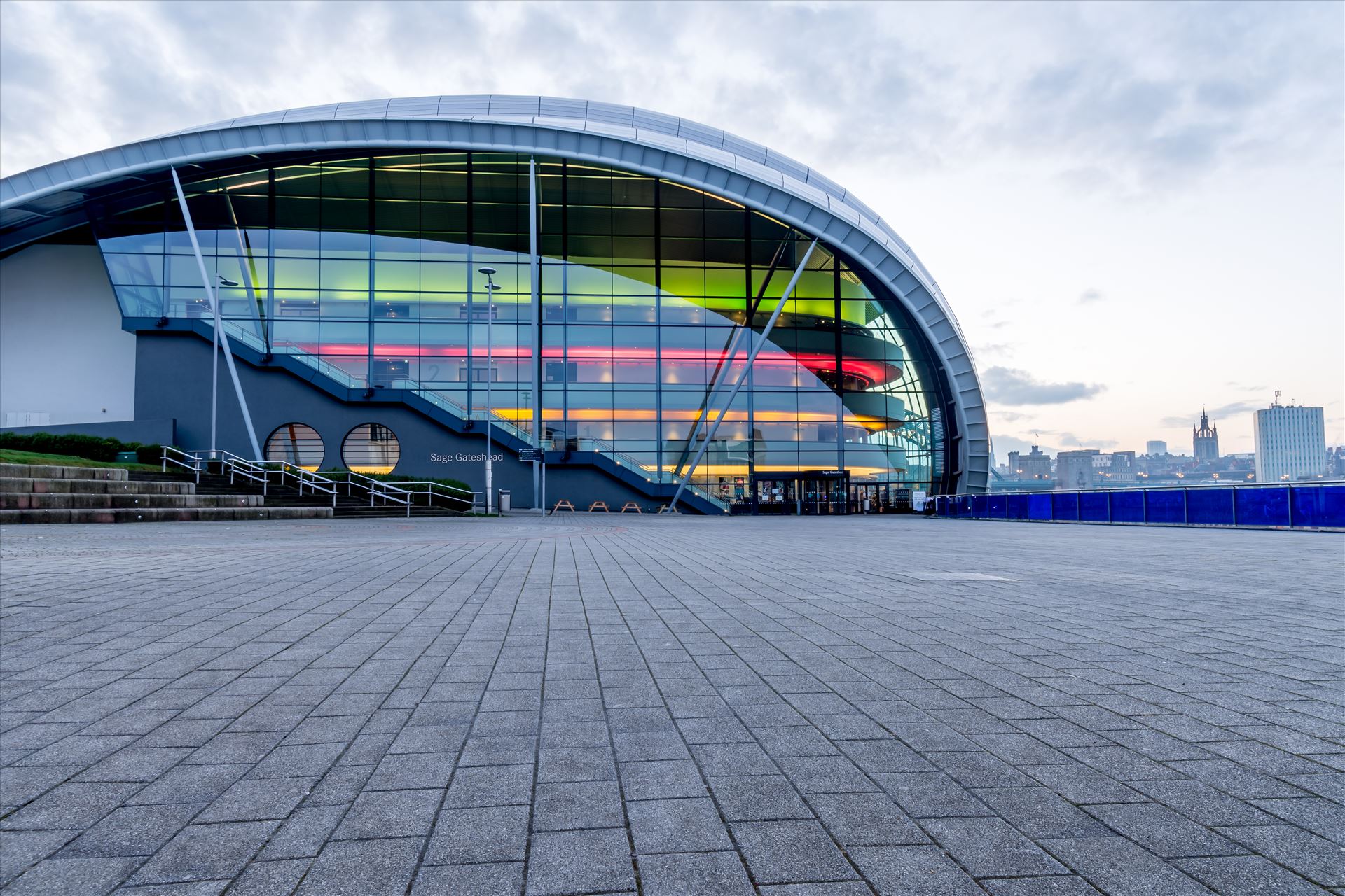 The Sage, Gateshead - The Sage building is a concert venue and also a centre for musical education, located in Gateshead on the south bank of the River Tyne, in the North East of England. It opened in 2004. by philreay