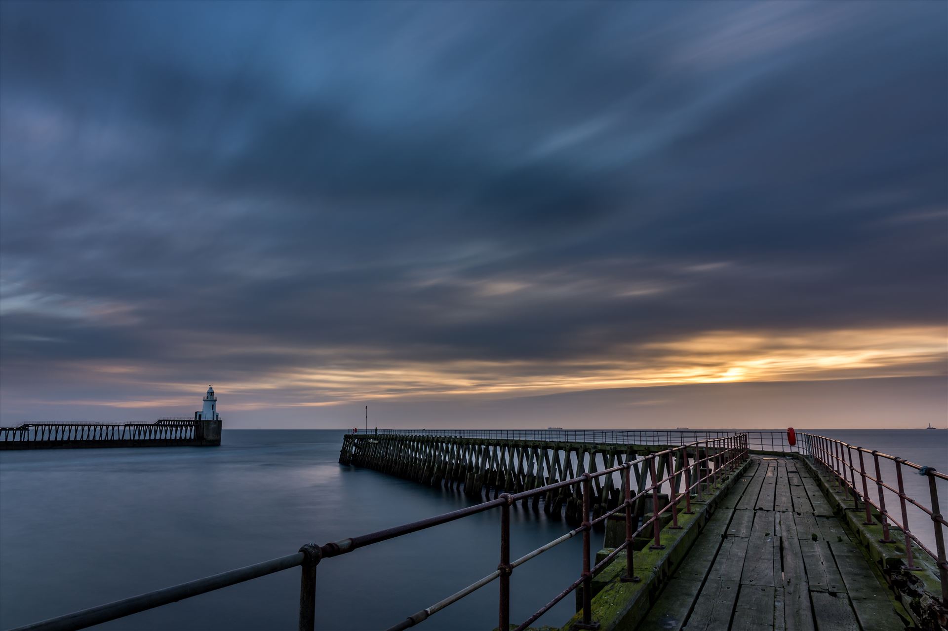 Blyth Pier, Northumberland -  by philreay