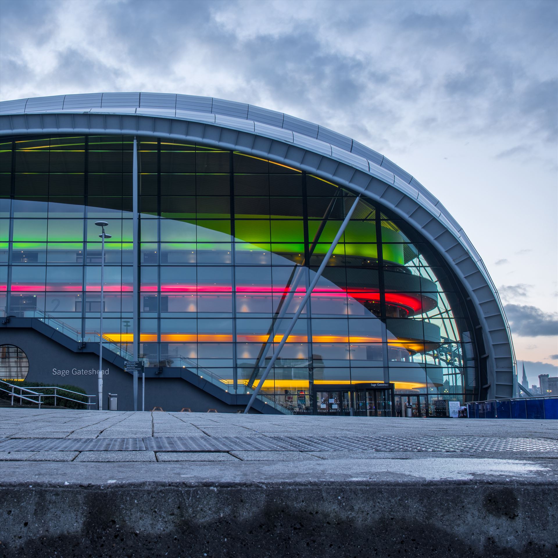 The Sage, Gateshead - The Sage building is a concert venue and also a centre for musical education, located in Gateshead on the south bank of the River Tyne, in the North East of England. It opened in 2004. by philreay