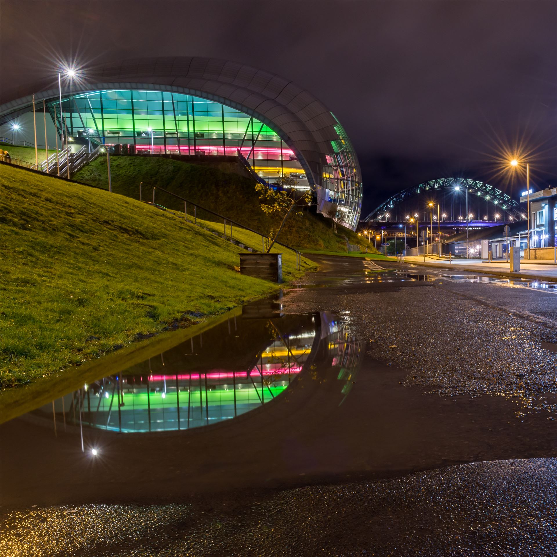 Reflections on Gateshead quayside -  by philreay