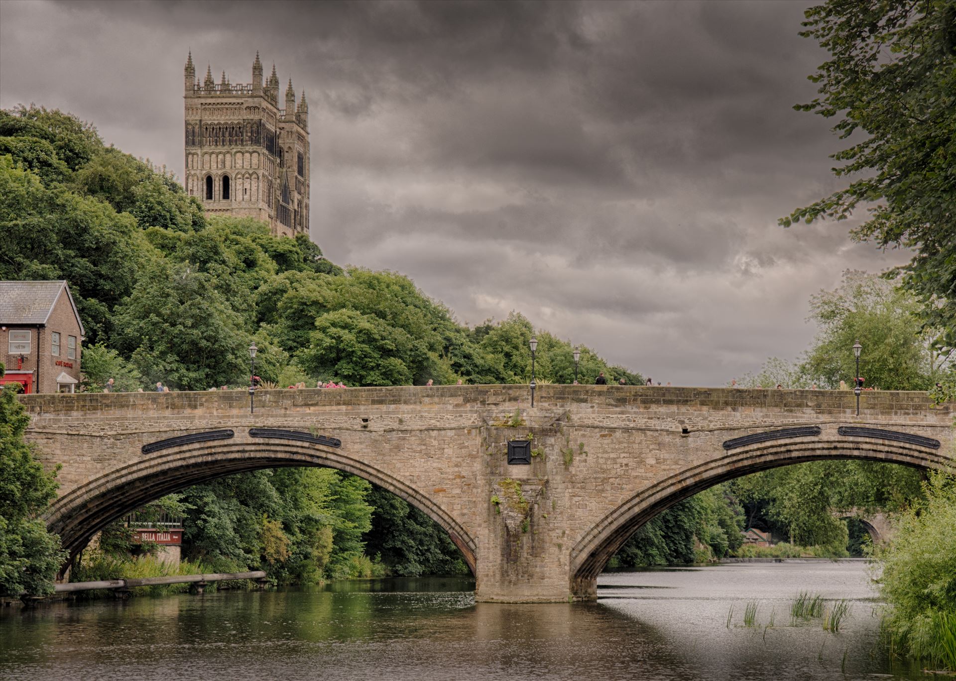 Durham riverside & Cathedral -  by philreay