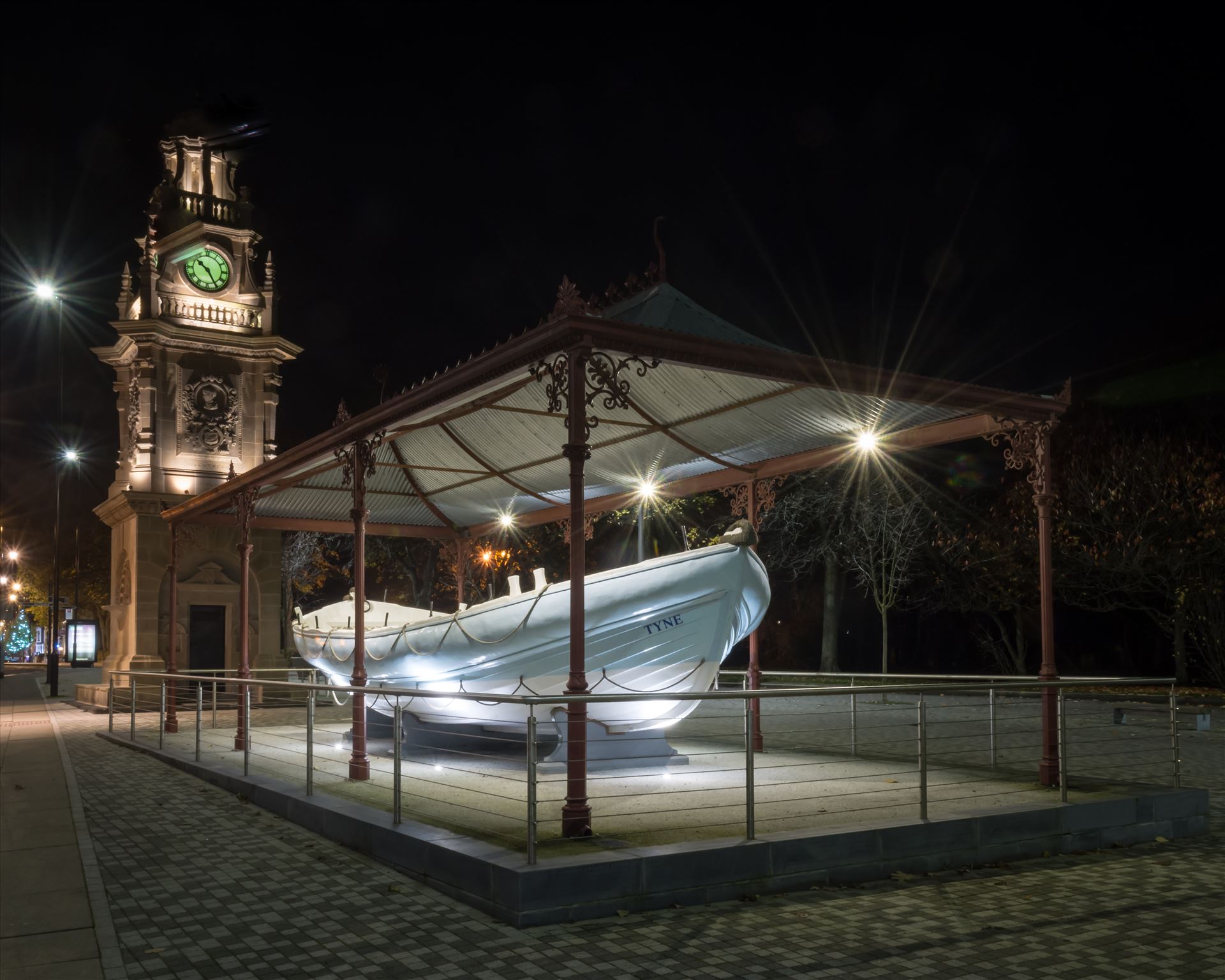 South Shields lifeboat - This is the old lifeboat in South Shields which is Britain’s second oldest preserved lifeboat. The boat, built by J.Oliver from South Shields in 1833, served the town for more than 60 years, with her crews saving the lives of 1,028 people. by philreay