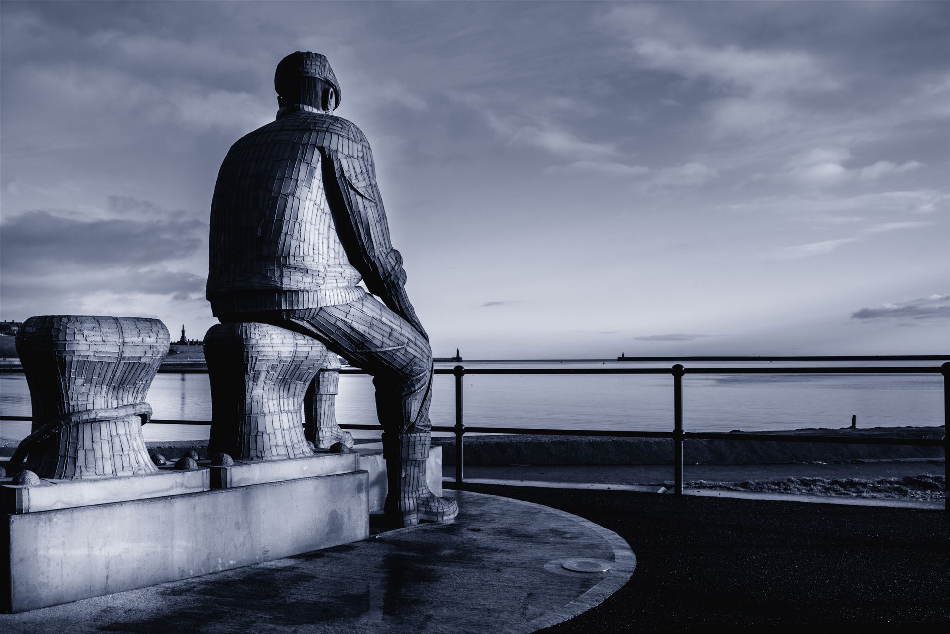 Fiddlers Green - The impressive sculpture,  by local artist Ray Lonsdale, named Fiddler’s Green, stands 10ft 6ins tall and is located near the fish quay in North Shields. The memorial is in honour of those fishermen who died doing their job after leaving the port. by philreay