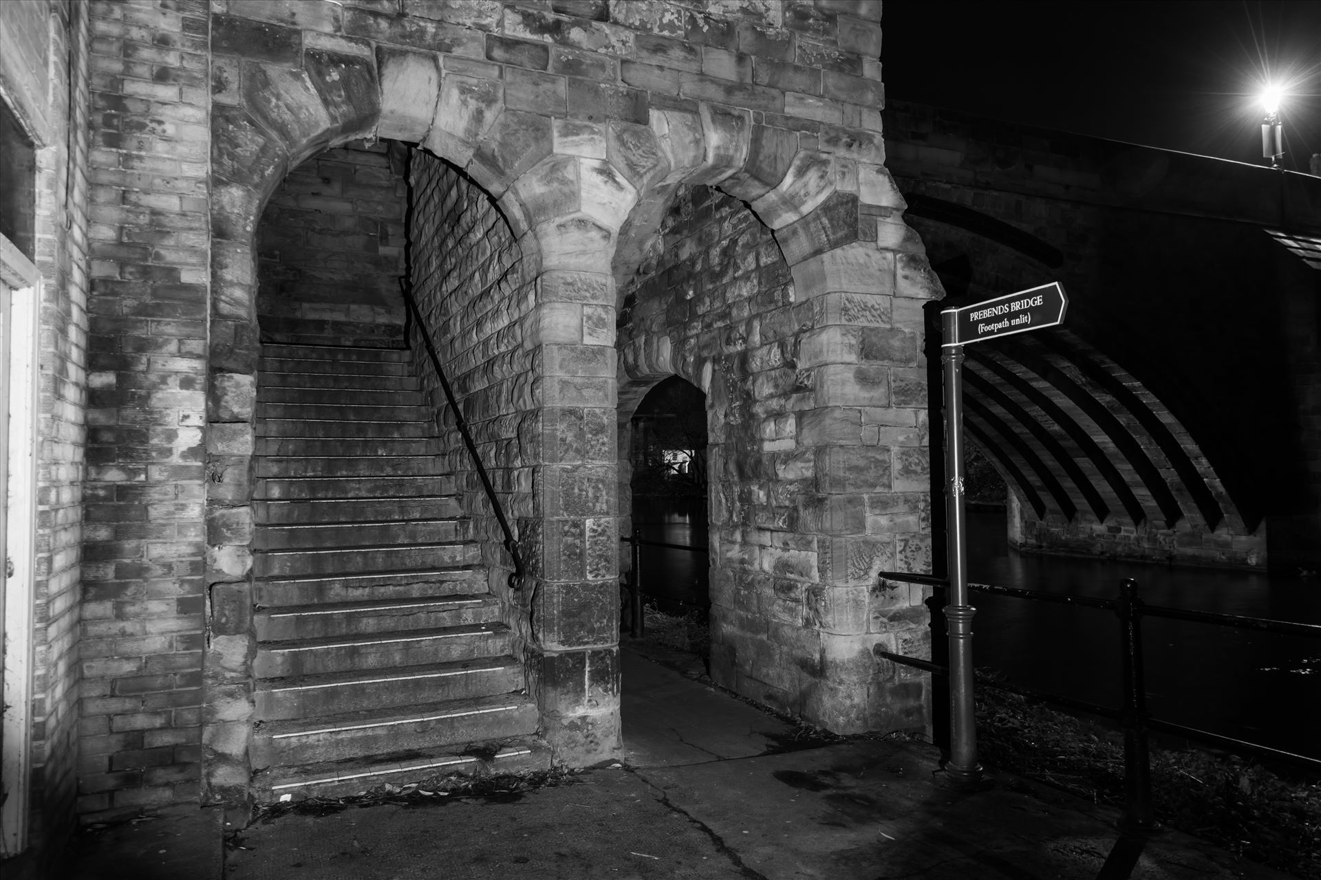 Stone arch & steps at Durham riverside -  by philreay