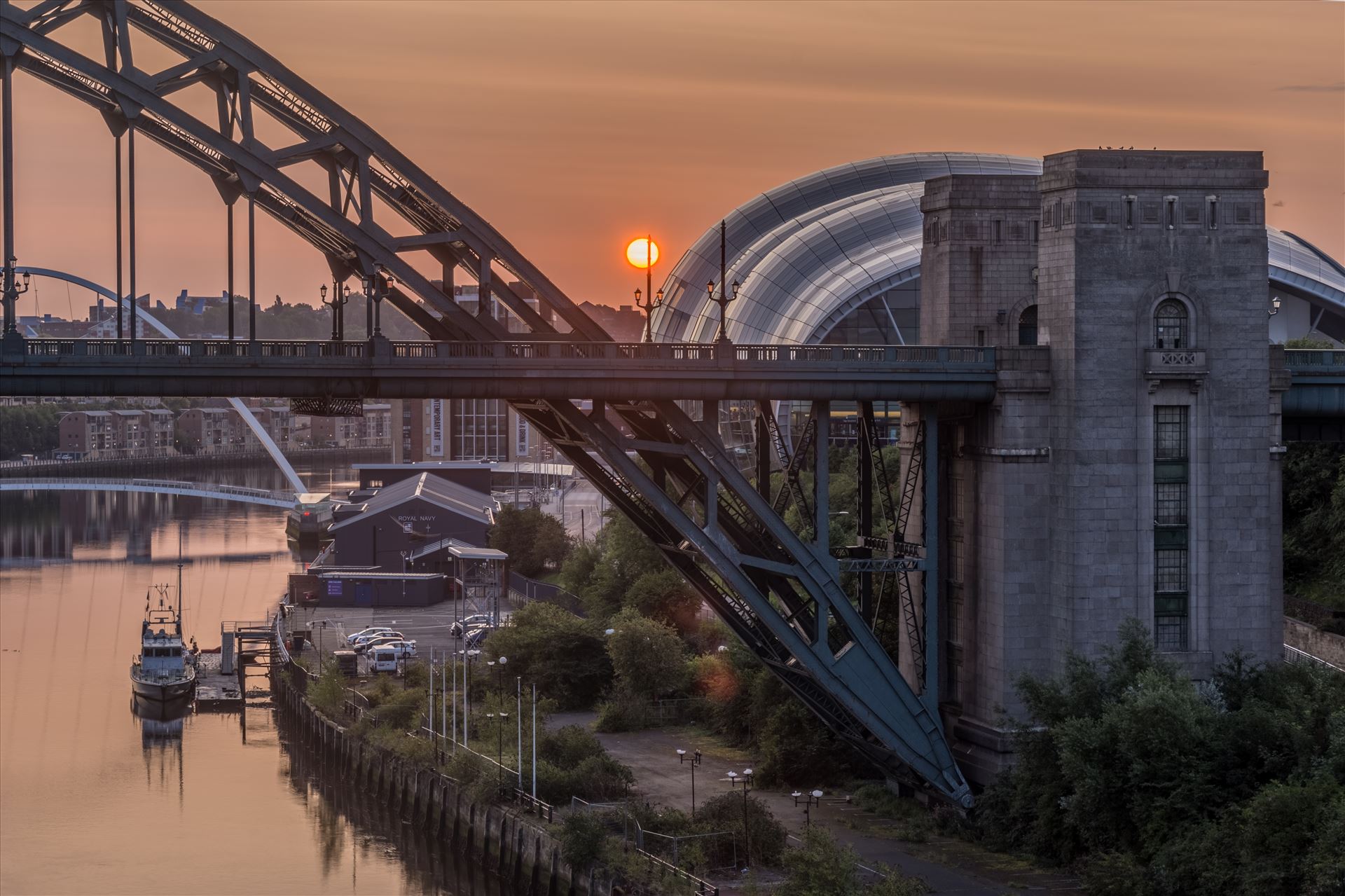 Sunrise over the Tyne -  by philreay