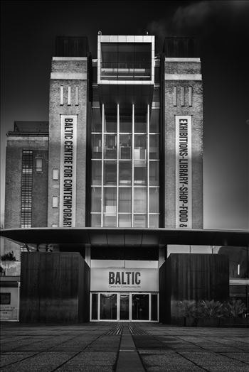 The Baltic centre for contemporary arts was opened in 2002 & is housed in a converted flour mill that was originally opened in 1950 by Rank Hovis.