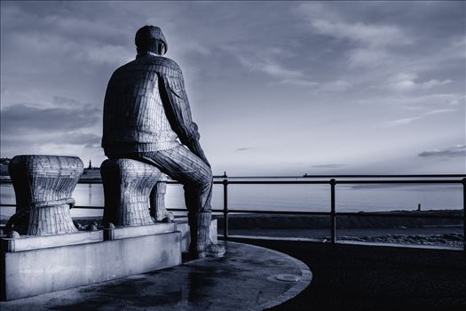 Fiddlers Green - The impressive sculpture,  by local artist Ray Lonsdale, named Fiddler’s Green, stands 10ft 6ins tall and is located near the fish quay in North Shields. The memorial is in honour of those fishermen who died doing their job after leaving the port.