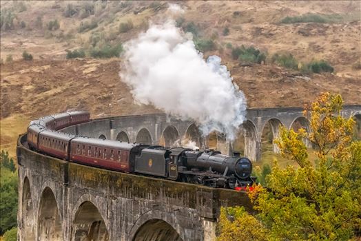 The Glenfinnan viaduct is a railway viaduct on the West Highland line which connects Fort William and Malaig. The viaduct has been the location for many films and tv series but probably most famous for the Harry Potter films.