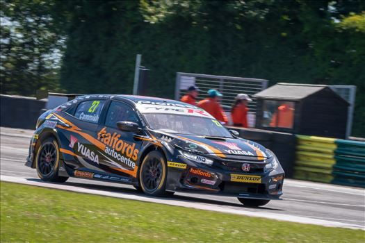 Preview of British Touring Car Championship at Croft circuit 15